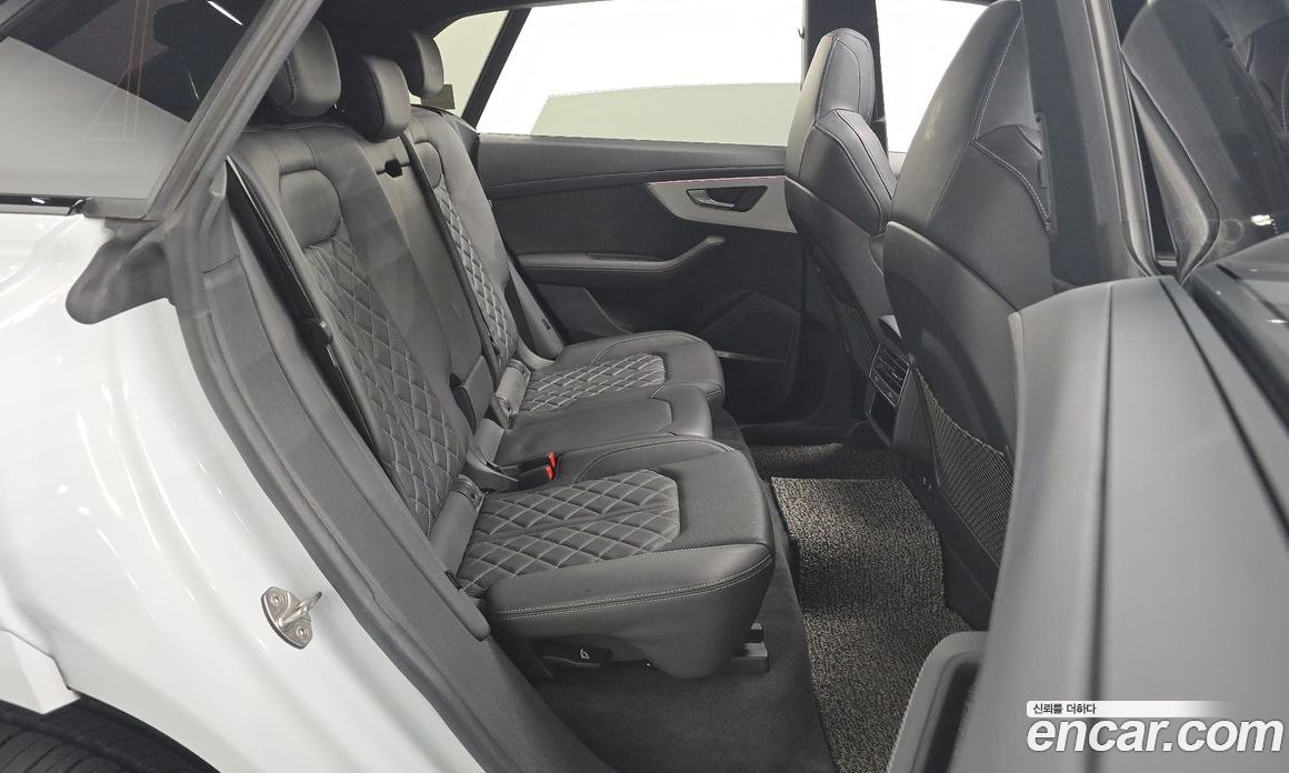 Audi Q8 55 TFSI Quattro Premium