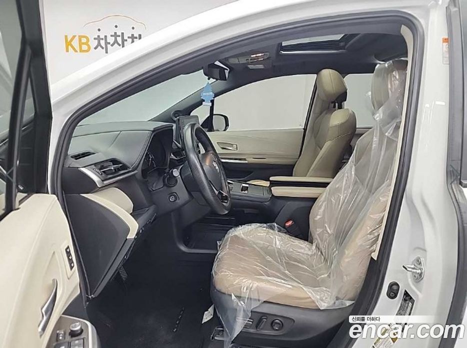 Toyota Sienna 2.5 Hybrid 2WD