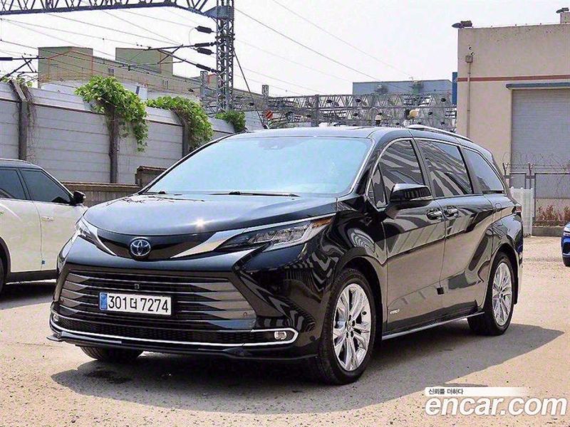 Toyota Sienna 2.5 Hybrid 2WD