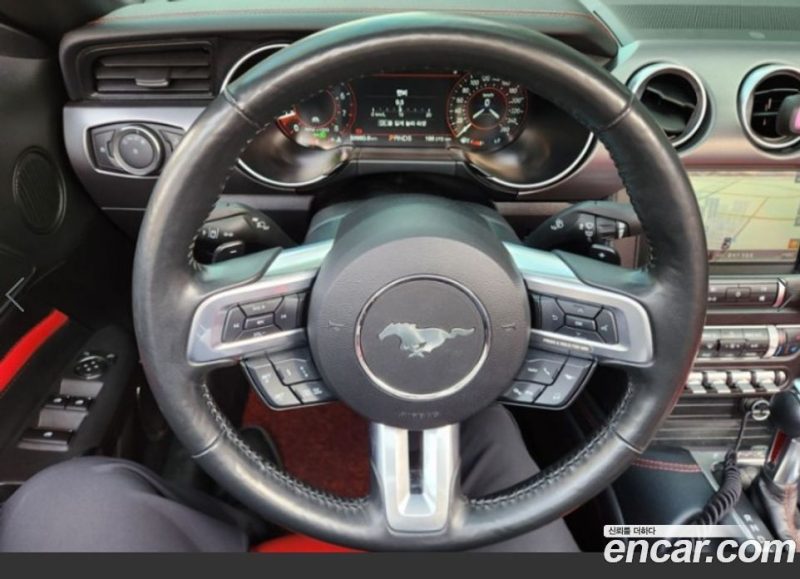 Ford Mustang Convertible