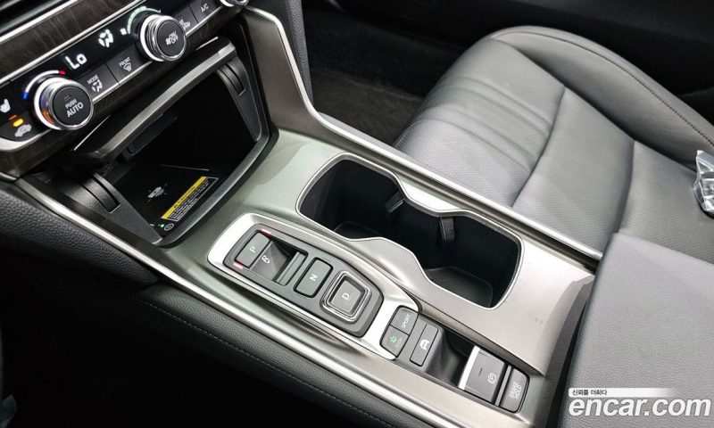 Honda Accord 2.0 Hybrid Touring