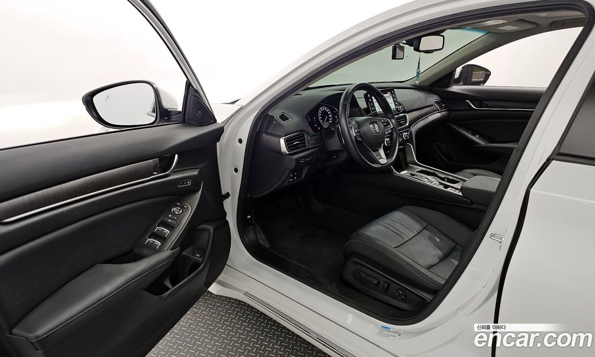Honda Accord 2.0 Hybrid Touring