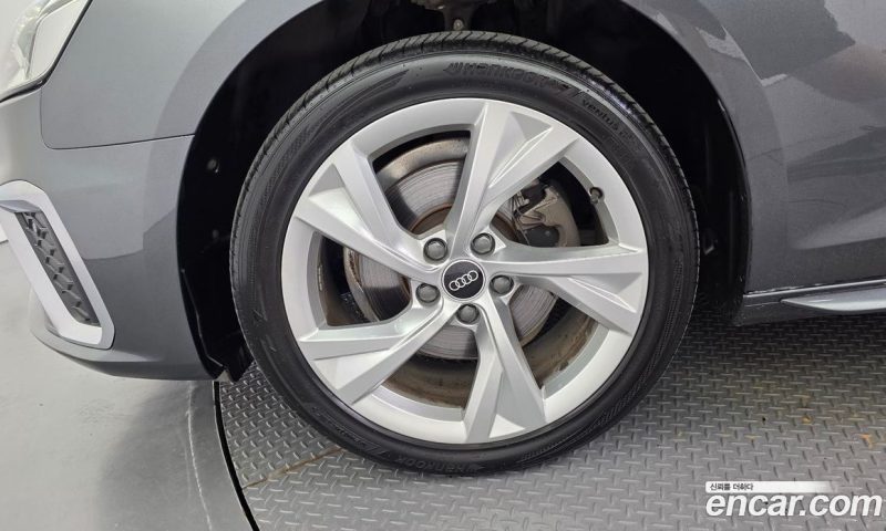 Audi A4 40 TFSI Premium