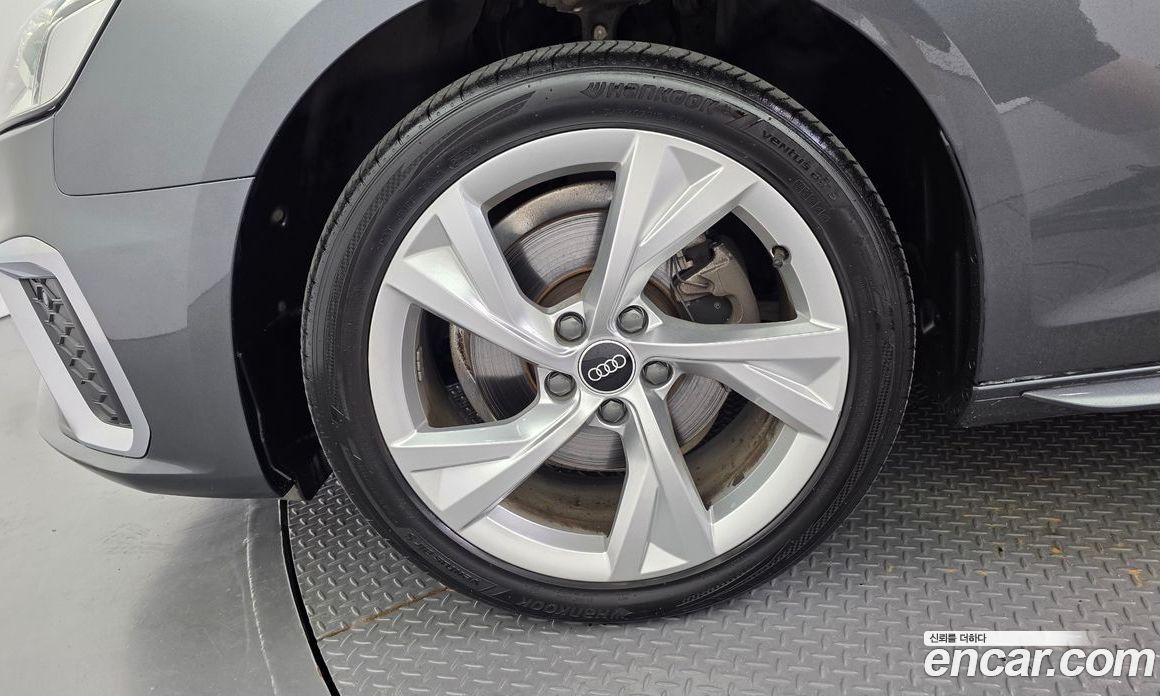 Audi A4 40 TFSI Premium