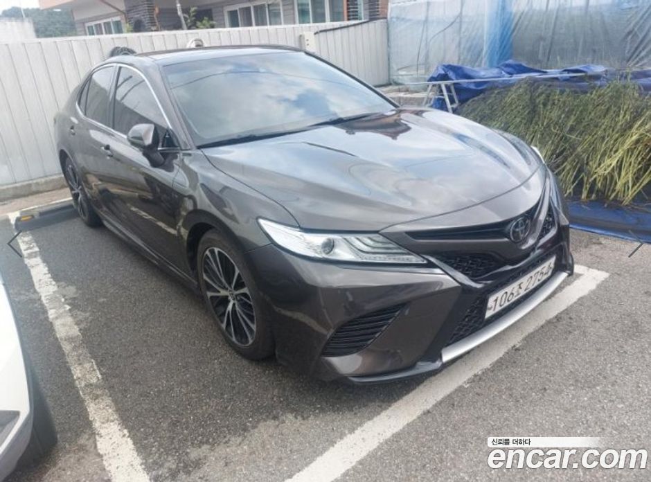 Toyota Camry 2.5 Sport Edition(Nono Tone)