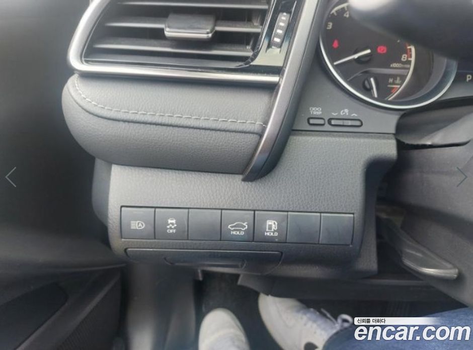 Toyota Camry 2.5 Sport Edition(Nono Tone)