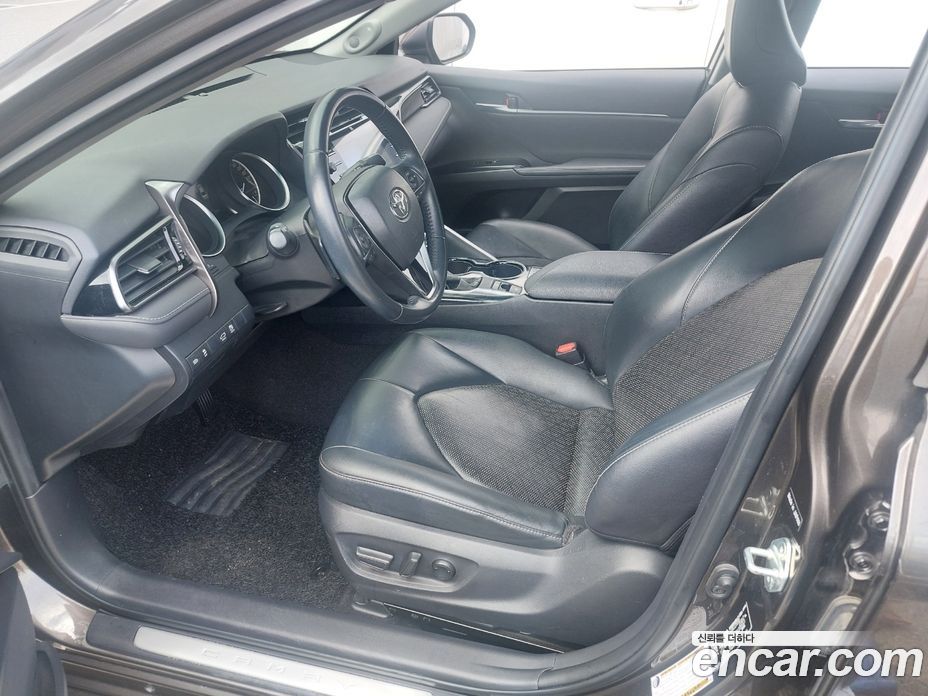 Toyota Camry 2.5 Sport Edition(Nono Tone)