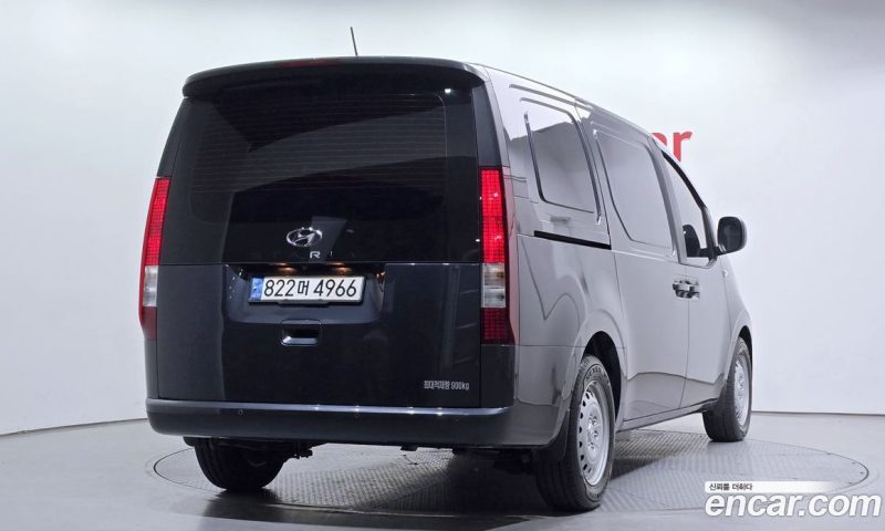 Hyundai Staria Cargo 3-Seater