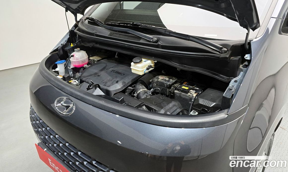 Hyundai Staria Cargo 3-Seater