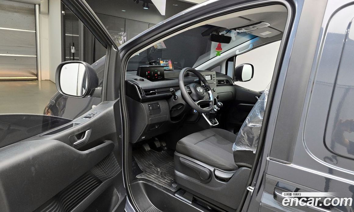 Hyundai Staria Cargo 3-Seater