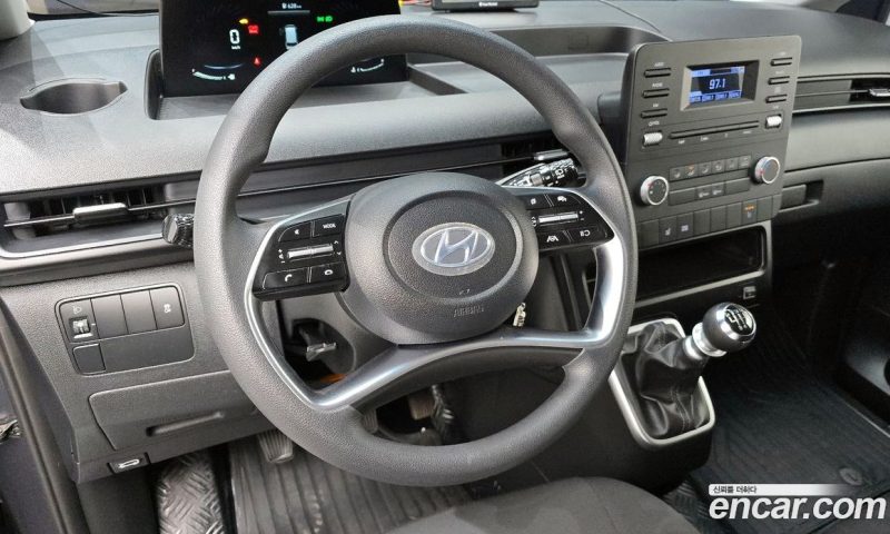 Hyundai Staria Cargo 3-Seater