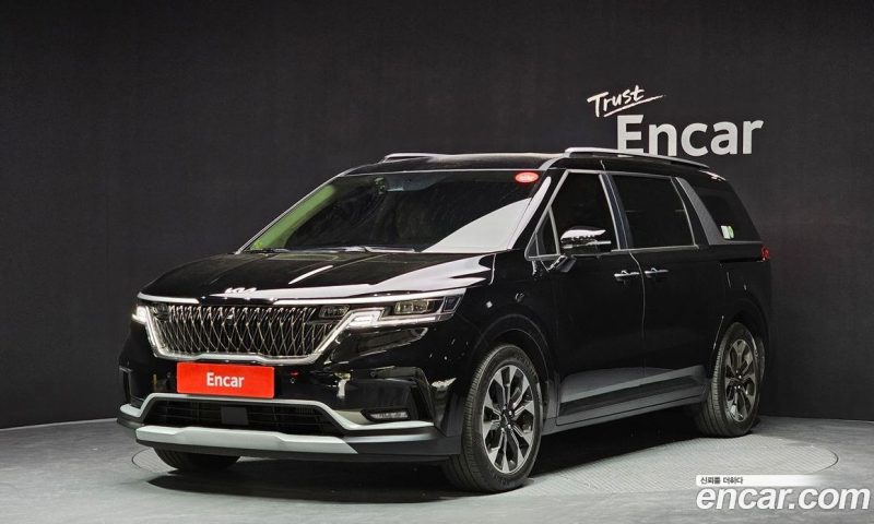 Kia Carnival 9-Seater Prestige