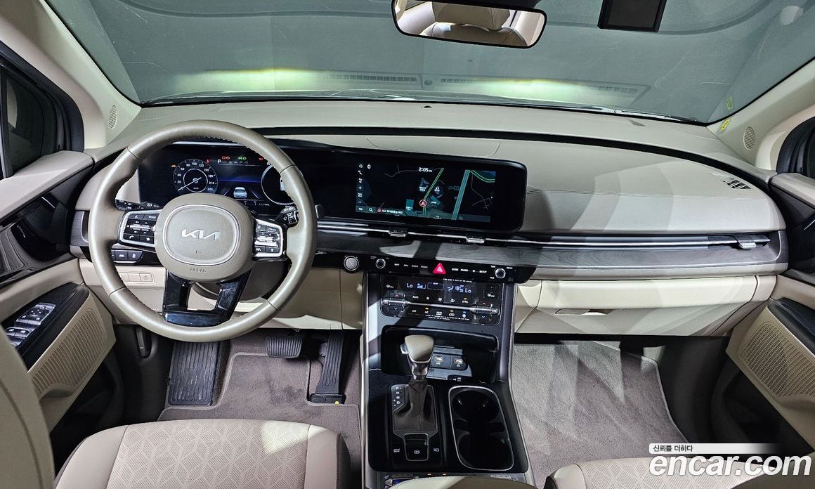Kia Carnival 9-Seater Prestige