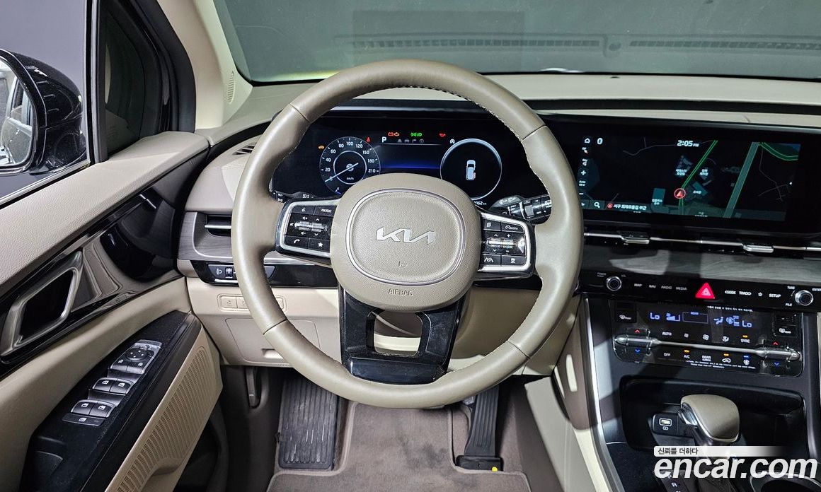 Kia Carnival 9-Seater Prestige