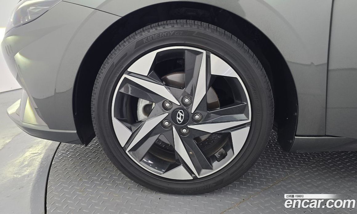 Hyundai Avante 1.6