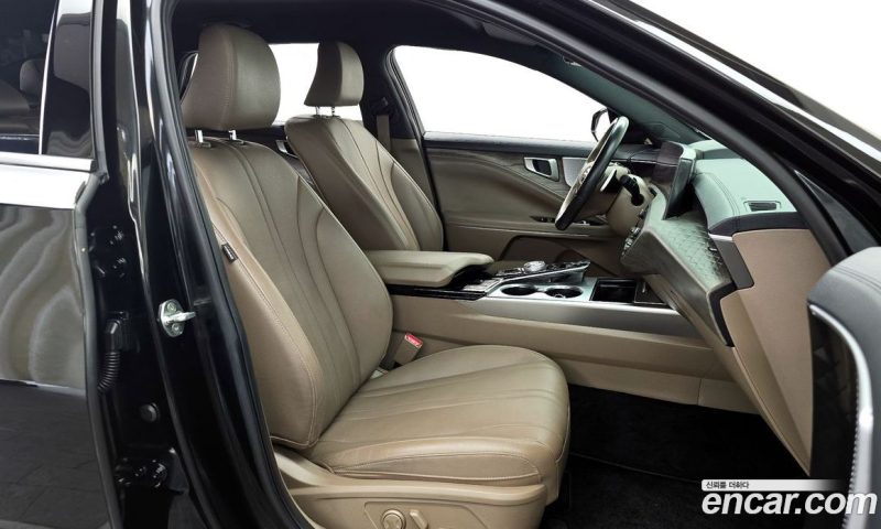 Kia K8 2.5 Gasoline 2WD
