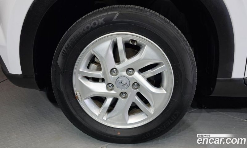 Hyundai Venue 1.6 Modern Plus