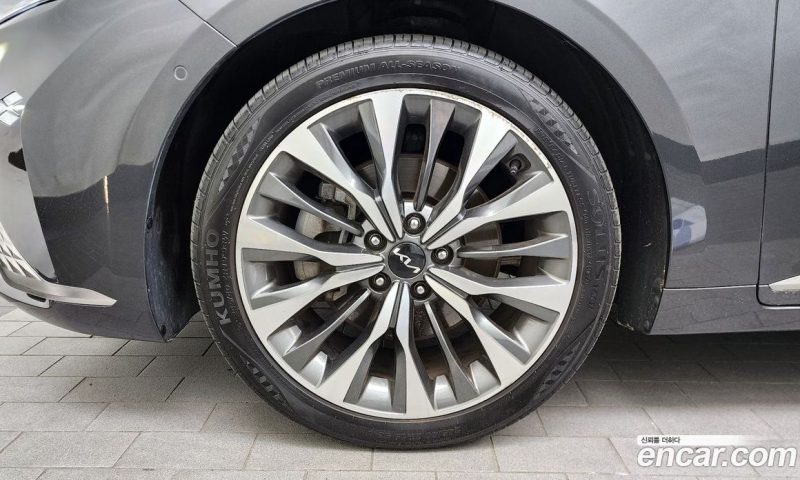 Kia K8 2.5 Gasoline 2WD