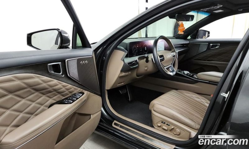 Kia K8 2.5 Gasoline 2WD