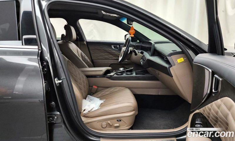 Kia K8 2.5 Gasoline 2WD