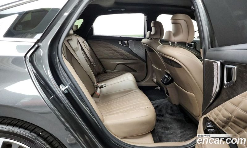 Kia K8 2.5 Gasoline 2WD