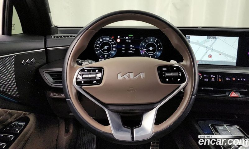 Kia K8 2.5 Gasoline 2WD