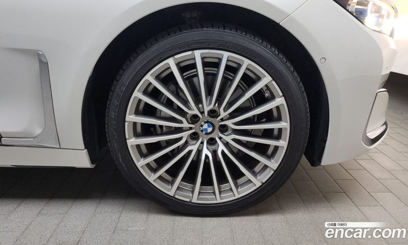 BMW 7-Series 730Ld xDrive Design Pure Excellence
