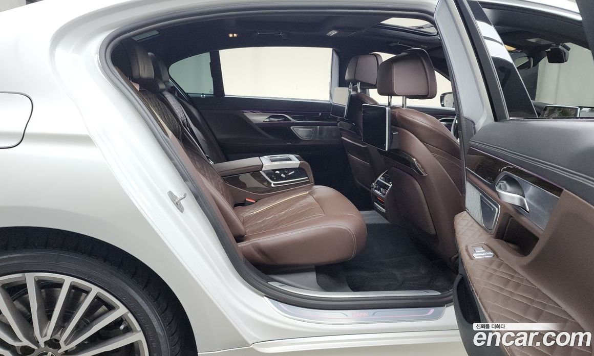 BMW 7-Series 730Ld xDrive Design Pure Excellence