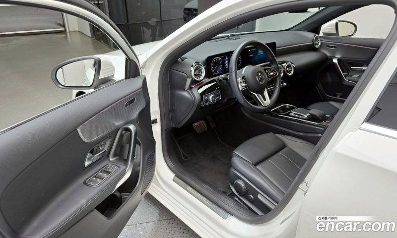 Mercedes Benz A-Class A220 Sedan