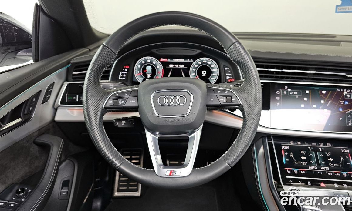 Audi Q8 55 TFSI Quattro Premium