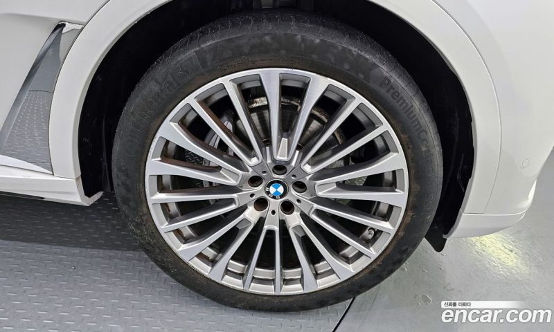 BMW X7 xDrive i40 Design Pure Excellence 7-Seater