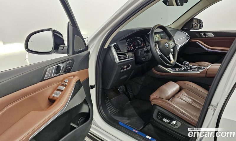 BMW X7 xDrive i40 Design Pure Excellence 7-Seater