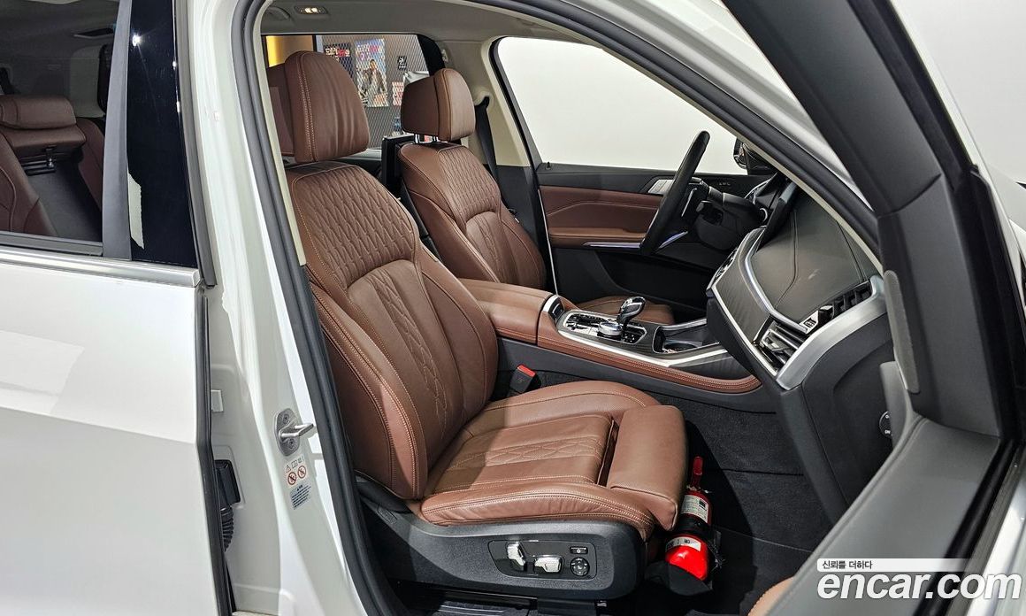 BMW X7 xDrive i40 Design Pure Excellence 7-Seater