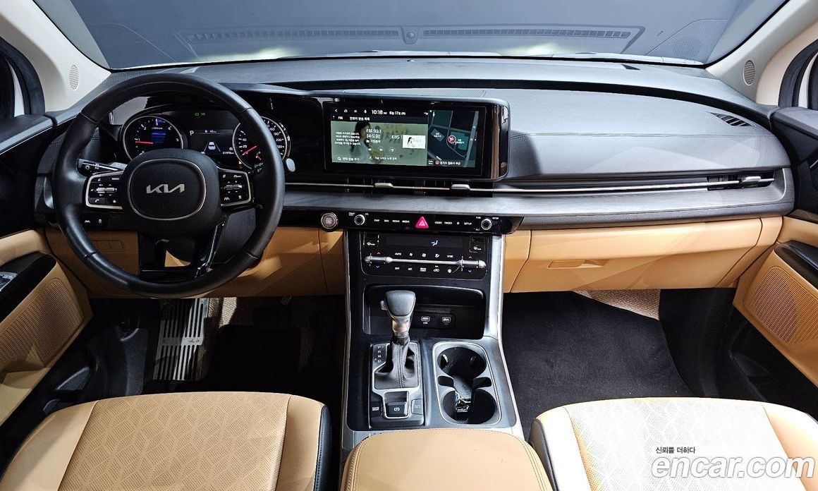 Kia Carnival 9-Seater Prestige