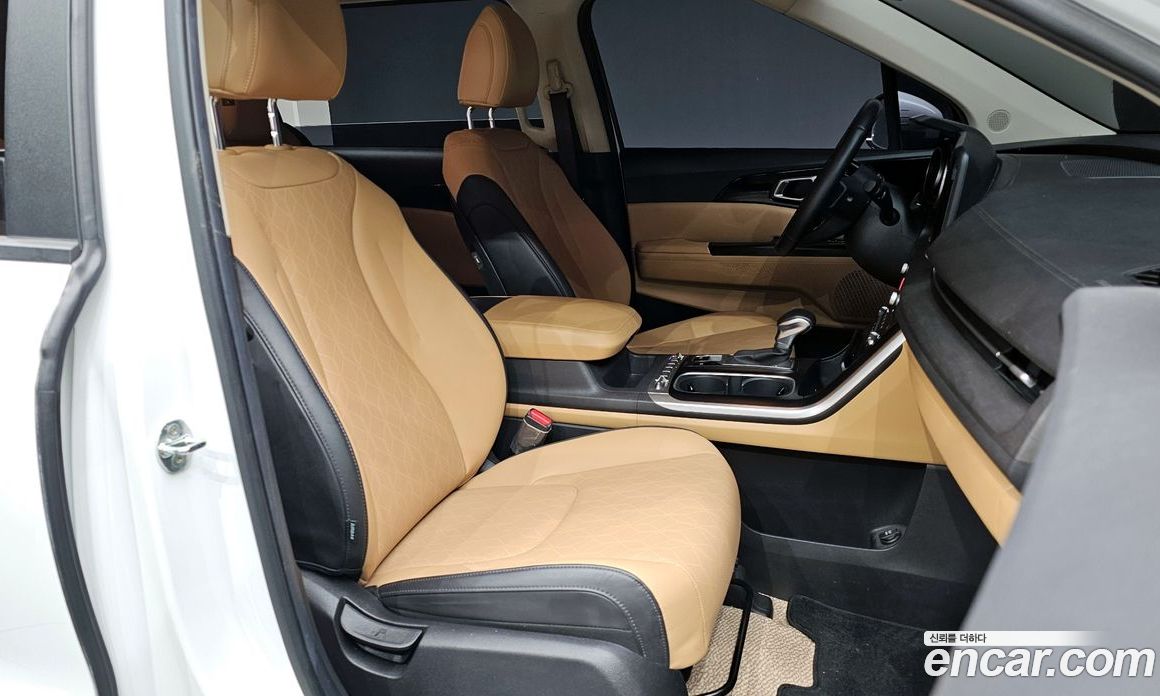 Kia Carnival 9-Seater Prestige