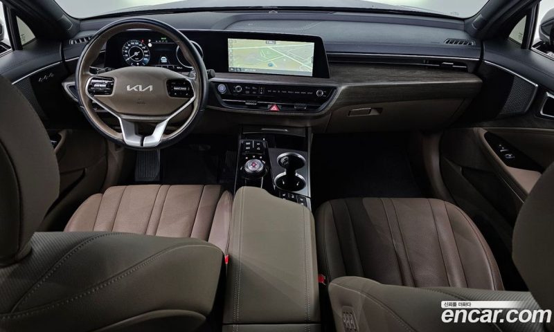 Kia K8 2.5 Gasoline 2WD
