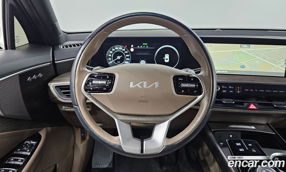 Kia K8 2.5 Gasoline 2WD