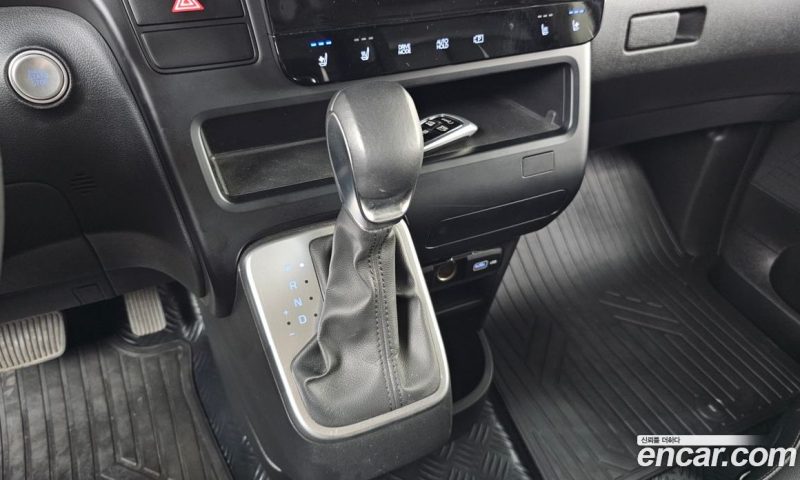 Hyundai Staria Cargo 3-Seater