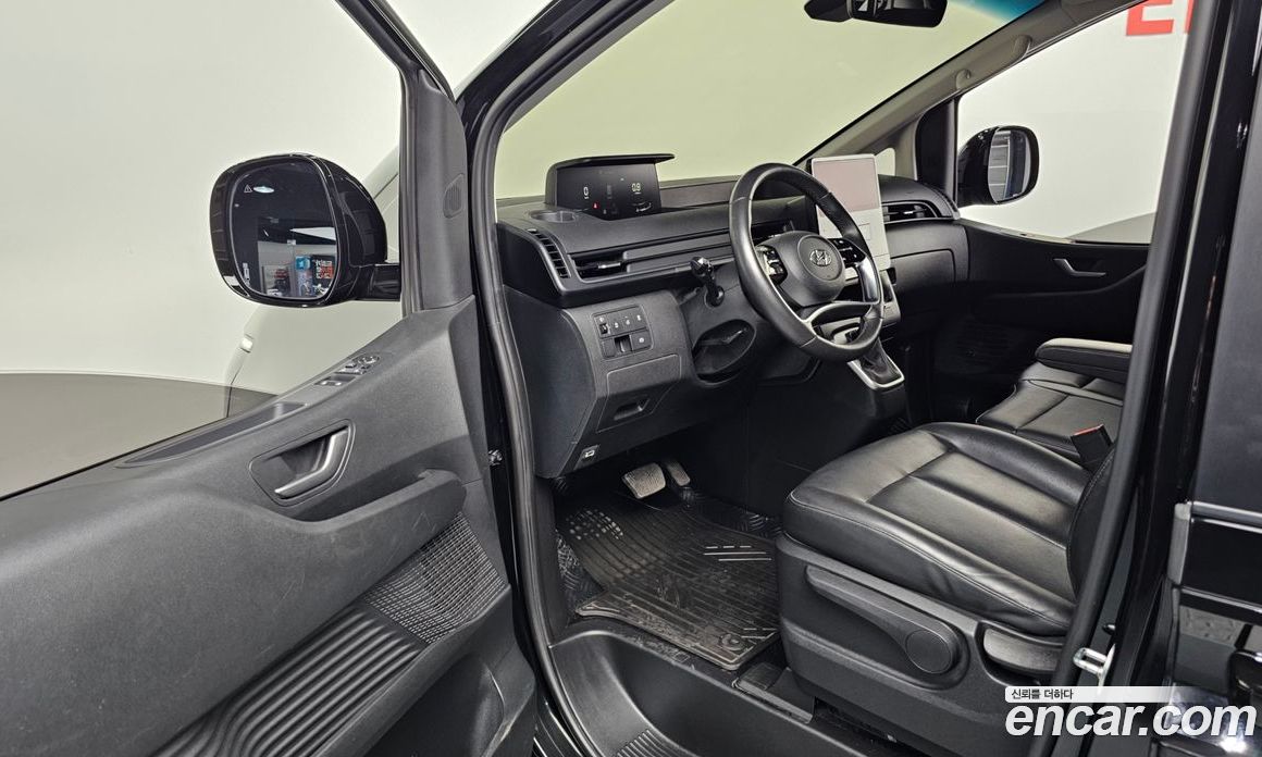 Hyundai Staria Cargo 3-Seater