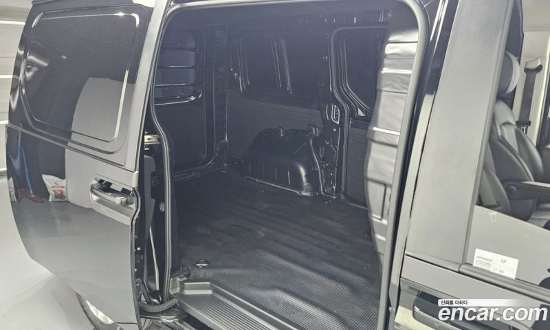 Hyundai Staria Cargo 3-Seater