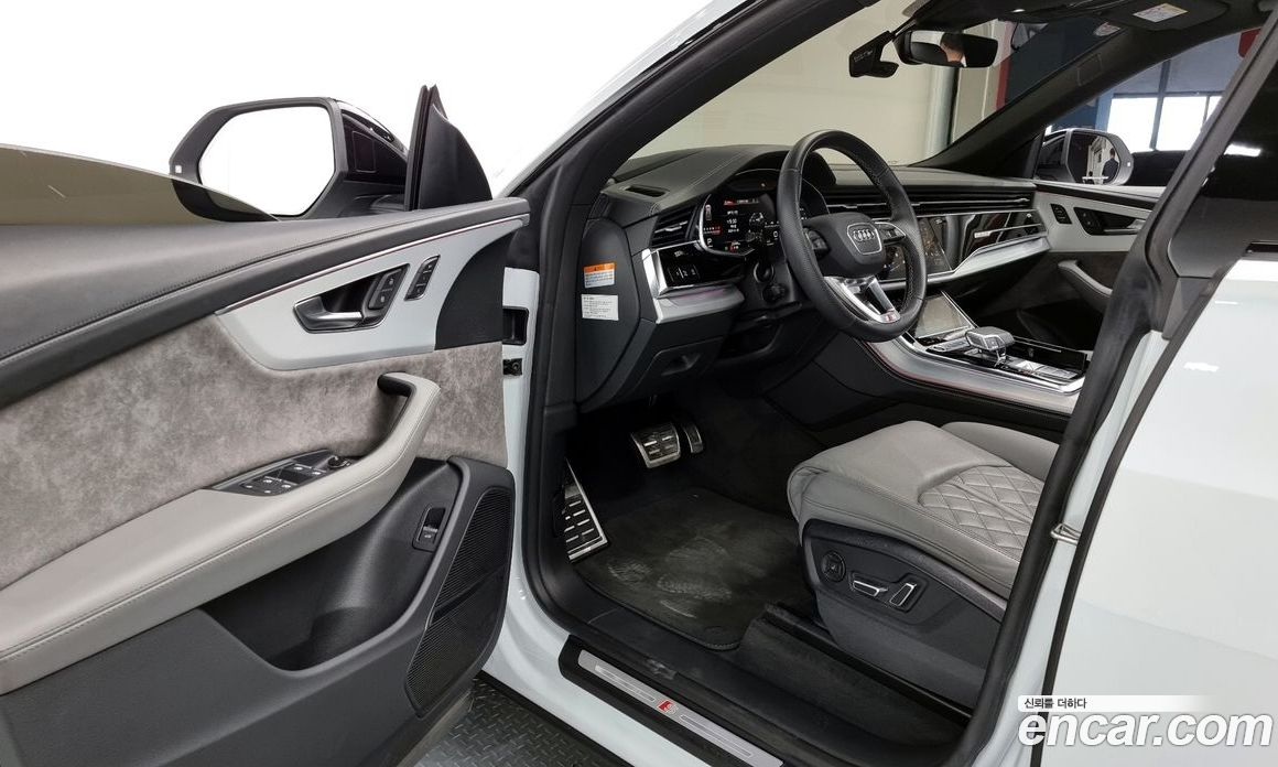 Audi Q8 55 TFSI Quattro Premium