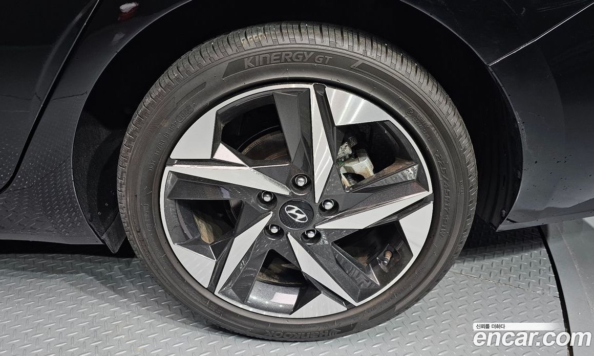 Hyundai Avante 1.6
