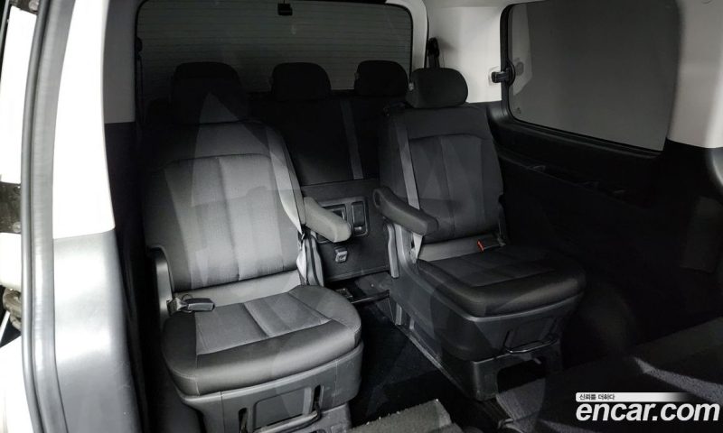 Hyundai Staria Tourer 11-Seater