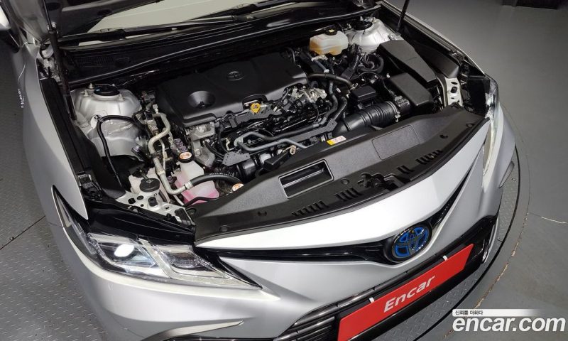Toyota Camry 2.5 LE Hybrid