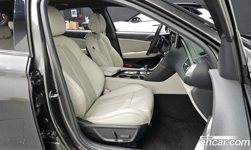 Genesis G70 Gasoline 2.0T 2WD