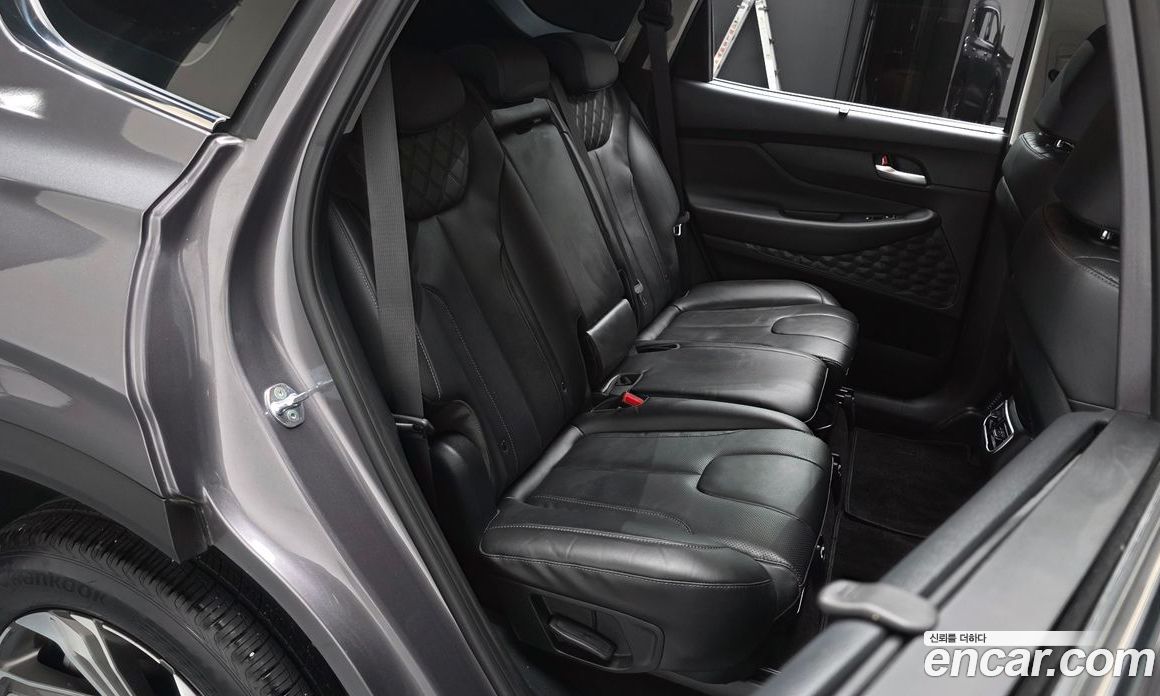 Hyundai Santa Fe Gasoline 2.5T 2WD