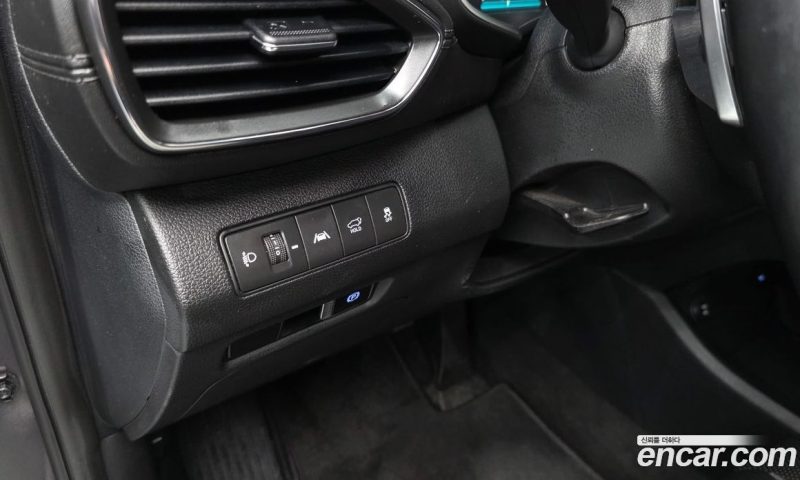Hyundai Santa Fe Gasoline 2.5T 2WD