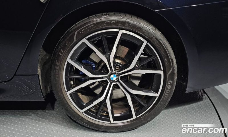 BMW 5-Series i530 M Sport Package