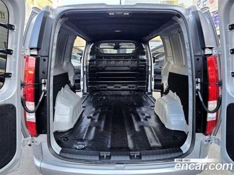 Hyundai Staria Cargo 3-Seater