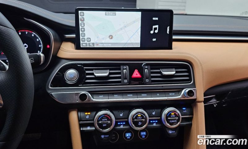 Genesis G70 Gasoline 2.0T 2WD